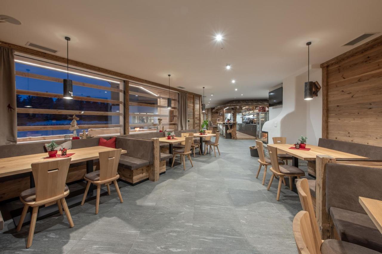 Hotel Roner Alm Rodeneck Exterior foto