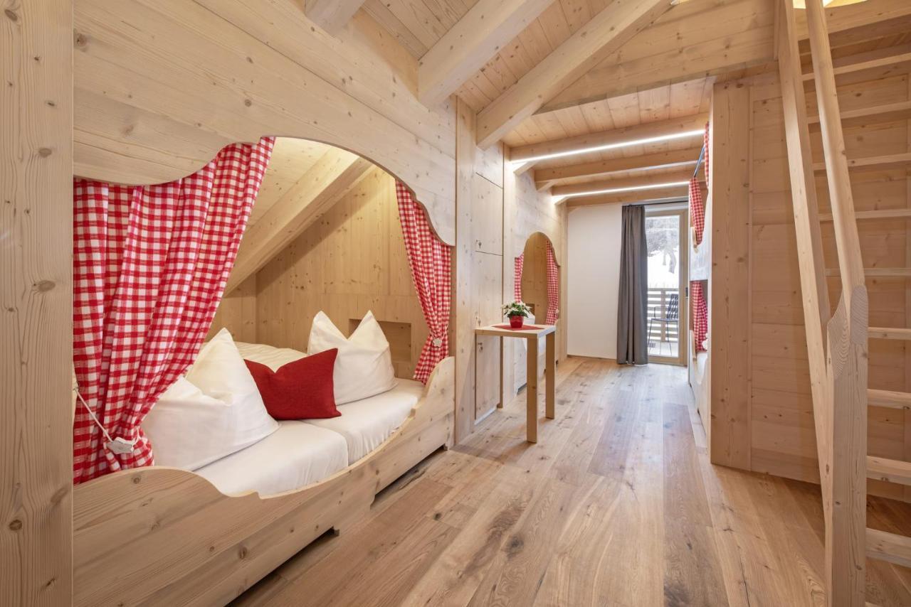 Hotel Roner Alm Rodeneck Exterior foto