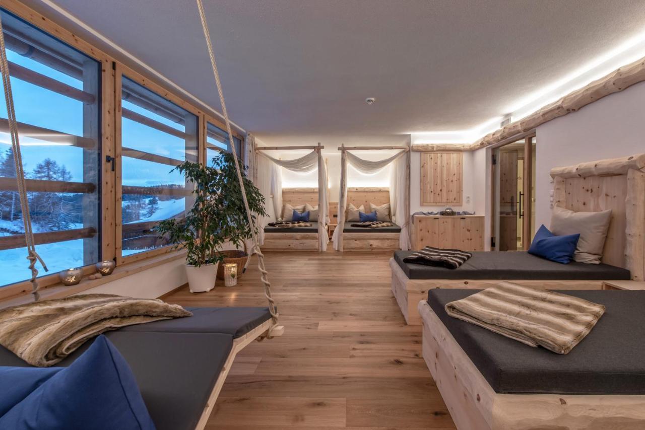 Hotel Roner Alm Rodeneck Exterior foto