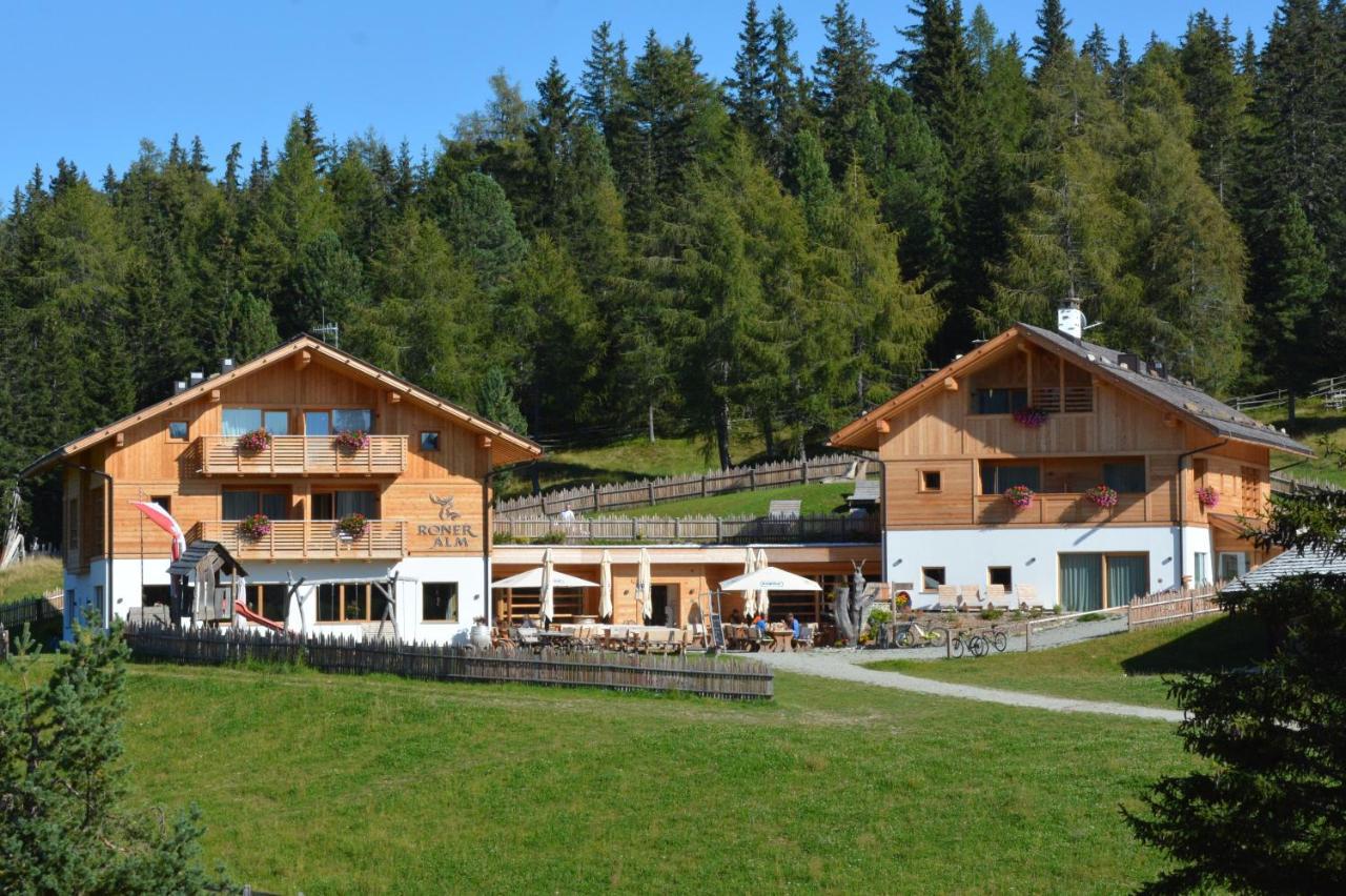Hotel Roner Alm Rodeneck Exterior foto