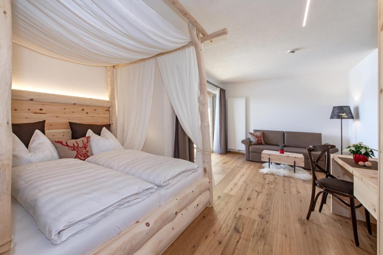 Hotel Roner Alm Rodeneck Exterior foto